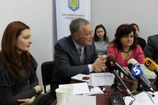 Round table 