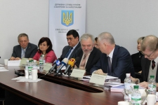 Round table 